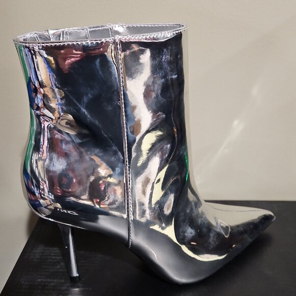 Womens boots - Picture 1 of 2